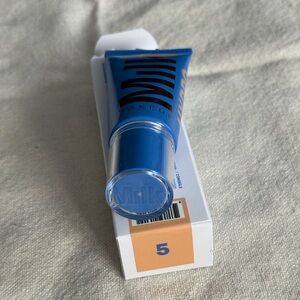 New Milk Hydro Grip Skin Tint Shade 5